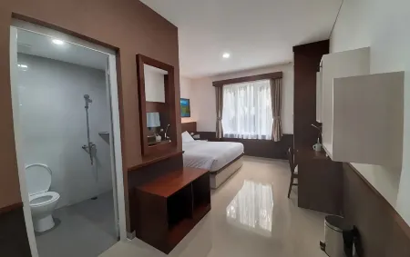 Lima Residence Tebet Manage by EHM