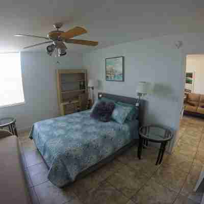 Idyllic Tropical Paradise Overlooking the Fabulous Florida Bay. Rooms