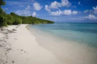 Villa Bois Zen: charming tropical accommodation (500 m from the beach)