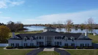 Eagle Isle South Wing on the Sandusky River w/ short drive to Cedar Point - 3 tähden