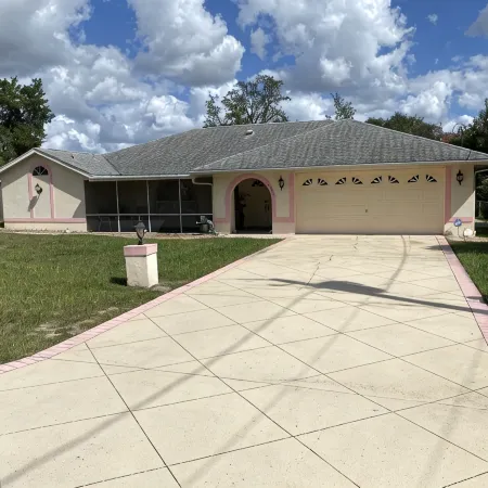 Luxury 3 Bedroom Pool Home. Quiet Neighborhood.