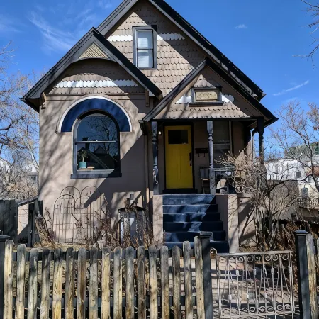 Quaint Space - Near Downtown & Broncos Stadium
