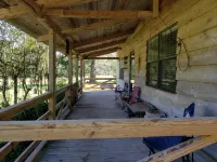 Cozy waterfront cabin on 20 acres - 2 étoiles