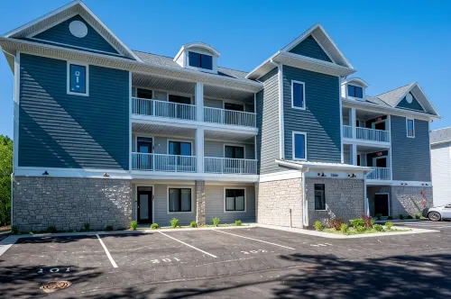 302 with a View! Luxury 2 bed 2 bath condo with amazing views of Sister Bay - 4-Star