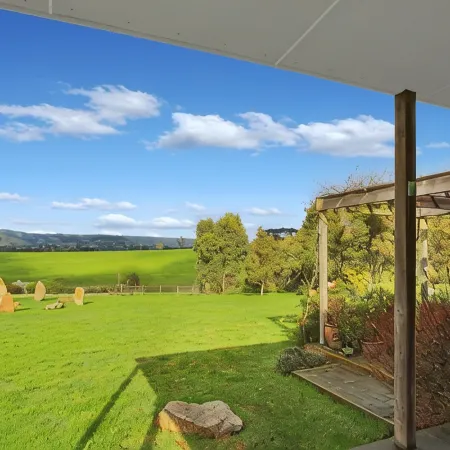 Bonnie View Farm Strawbale house with spectacular view