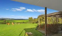 Bonnie View Farm Strawbale house with spectacular view - Wi-Fi