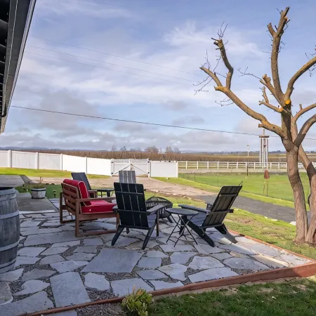 Rancho Vino-Entire house with 2 Master bedrooms and 2 additional bedrooms