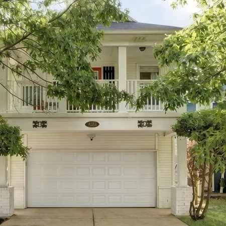 HotTub + GameRoom + Arcade + MiniGolf - Near Downtown!