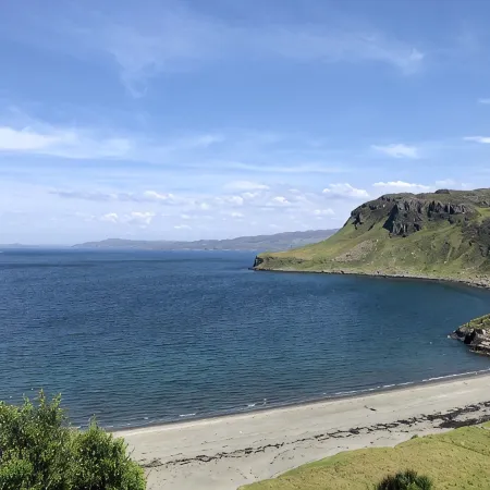 Cuillrigh - Luxury house with Loch Portree & Cuillin Mountain views