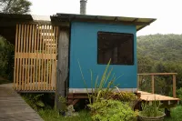 Woody Mamaku Retreat .  Eco stay close to  sea and nature. - 3-Star