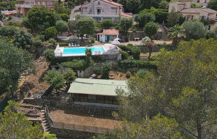 Large Panoramic Villa Retreat