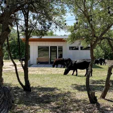 Cozy/Cute Tiny House close to wineries, wedding venues & outdoor fun