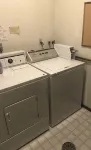 Clean and Comfy!! 2 Bedrooms!