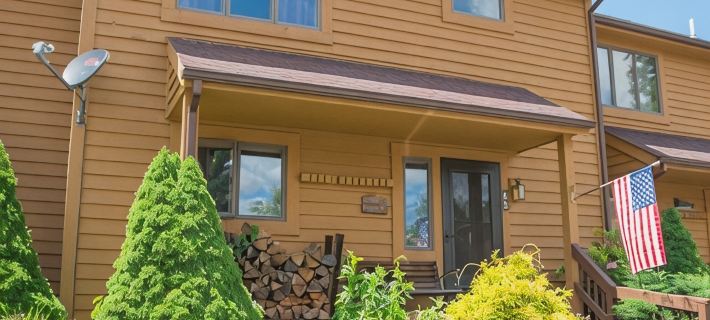 Cozy, Beautifully Furnished Condo 10  Minutes to Ski Resorts Hotels in Tucker County