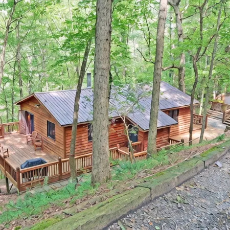 White Water River Cabin near Helen, GA-Kayak, tube, fish, hike, in wine country