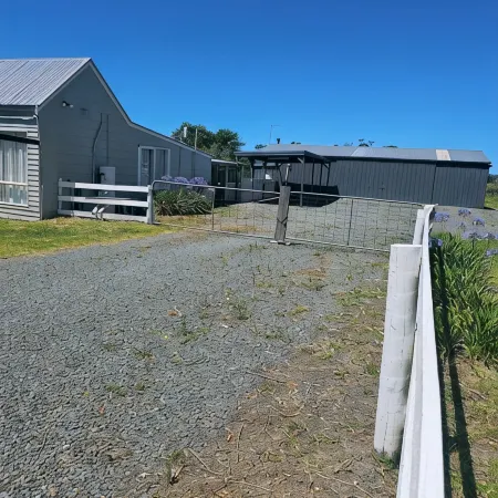 Farm cottage in 2.3 acres. Fully renovated for your comfort.