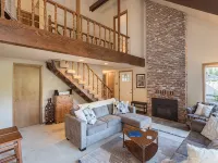 Mt Hood Escape, 3 Bedroom, 2 Bath, Plus Loft, Sleeps 10, Hot Tub ウェルチズのホテル