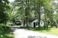 The Reel Cottage Leesville Lake No Stairs, Firepit, Fireplace  New Wifi 6/3 - WiFi