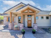 New Custom Suite Near Zion Park and Sand Hollow