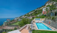 Ancient villa with fantastic sea view and swimming pool just a few minutes from Positano - Villas