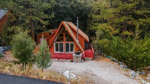 Forest Dream Retreat: A-Frame Cabin/Hot Tub/Games - Feriehus