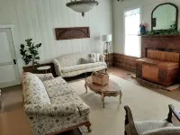 Historic 1851 Farmhouse Retreat