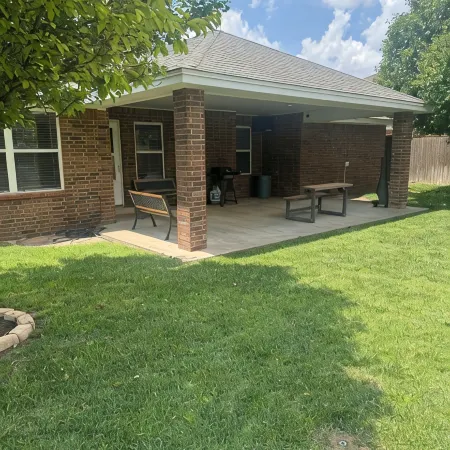 Spacious 4-bedroom house with WiFi, AC in welcoming Clovis