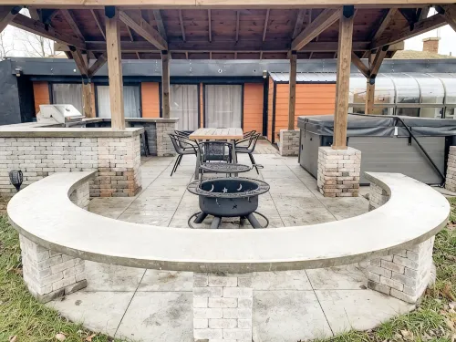 Underground Earth Home in Hocking Hills, Ohio w/ Hot Tub. Pet-Friendly! - 4-Star