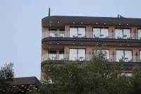 Lans Hotel