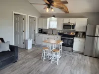 Escape To Nature’s Embrace:Uncle Joe's Creek Retreat - Click's Cabin Hotels in Pushmataha County