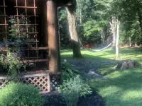 LOG  CABIN IN ZEN FOREST Hotels in Shawangunk