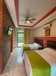 Hotel y Suites Los Encantos