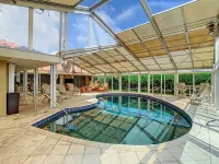Waterfront - Private Pool