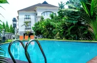 Begonia Hotel - piscina
