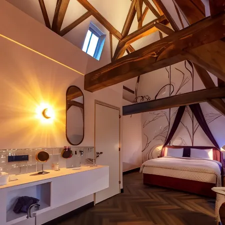 Relais & Chateaux Weeshuis Gouda Hotels in Gouda