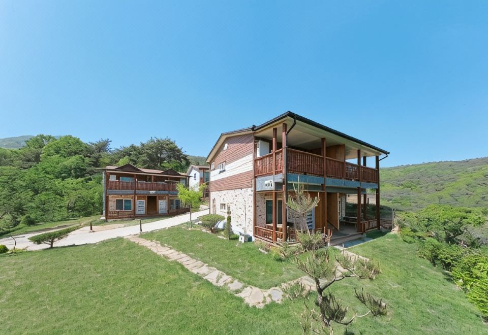 예산 산마루펜션 호텔 구성 및 특징 이미지