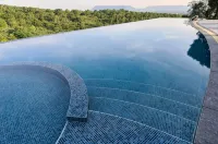 จันทน์งาม เมาท์เท่น วิว รีสอร์ท ChanNgarm Mountain View Resort - ที่มีสระว่ายน้ำ