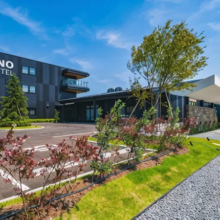 UNO HOTEL