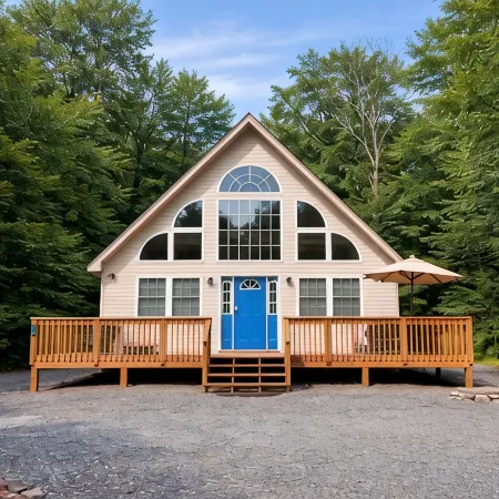 Cozy Family Getaway - Pet Friendly, Fire Pit, BBQ