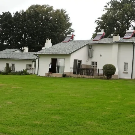 Hoyohoyo Machadostud Lodge