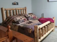 Woodland Hideaway a Peaceful Finger Lakes 2 bedroom 1.5 bath home in Naples NY - balcony
