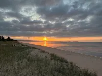 Beach Front Cottage - Lake Superior - 4-Star