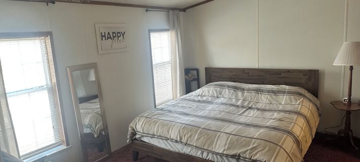 Northwoods getaway - minutes from beach, fishing & trails! Hotels in Marinette County