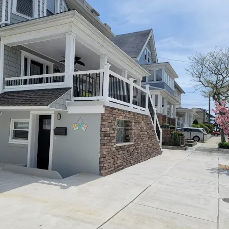 Charming 2-bedroom apartment with AC, WiFi in peaceful Ventnor City