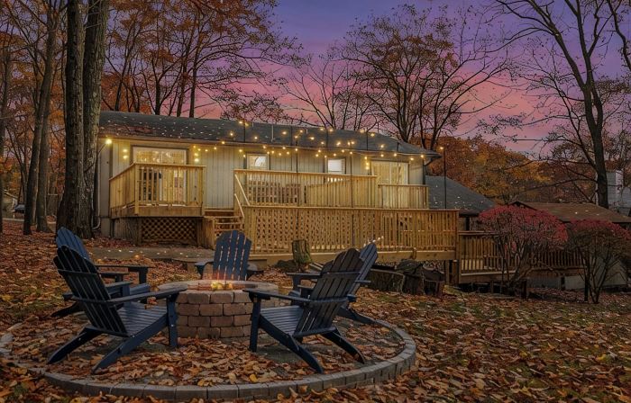 Heart of Pocono Mountains - Huge Yard - Game Rm <10 min to Kalahari & Casino