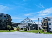 Experience Mountain Bliss: Cozy Condo w Resort Amenities in Beech Mountain, NC!