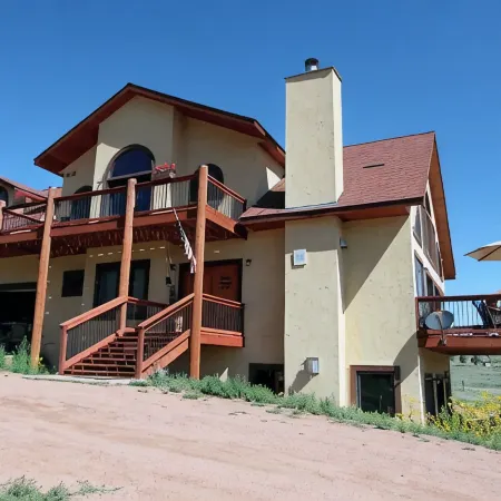 Elk Springs Ranch with grand mountain views with new frisbee disc golf course.