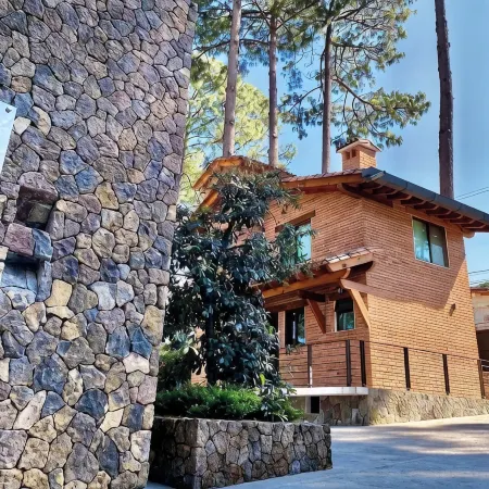 Hotel Roca y Cantera