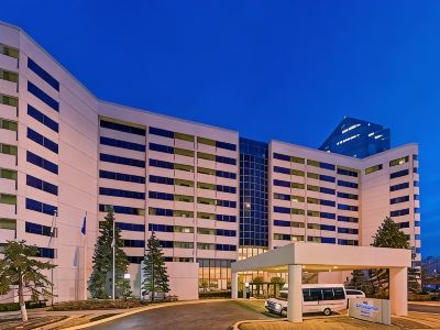 Hilton Chicago/Oak Brook Suites