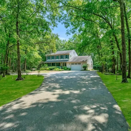 Secluded 3-Acre Retreat – Private King Suite, Full Kitchen, Near Atlantic City!